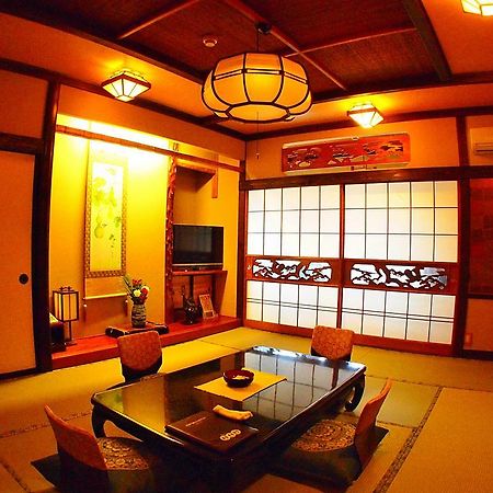 Chuo Hotel Chikuma Экстерьер фото