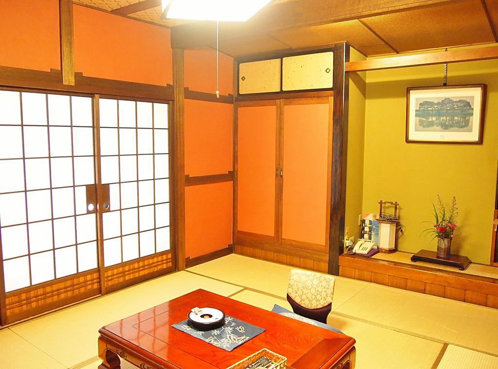Chuo Hotel Chikuma Экстерьер фото