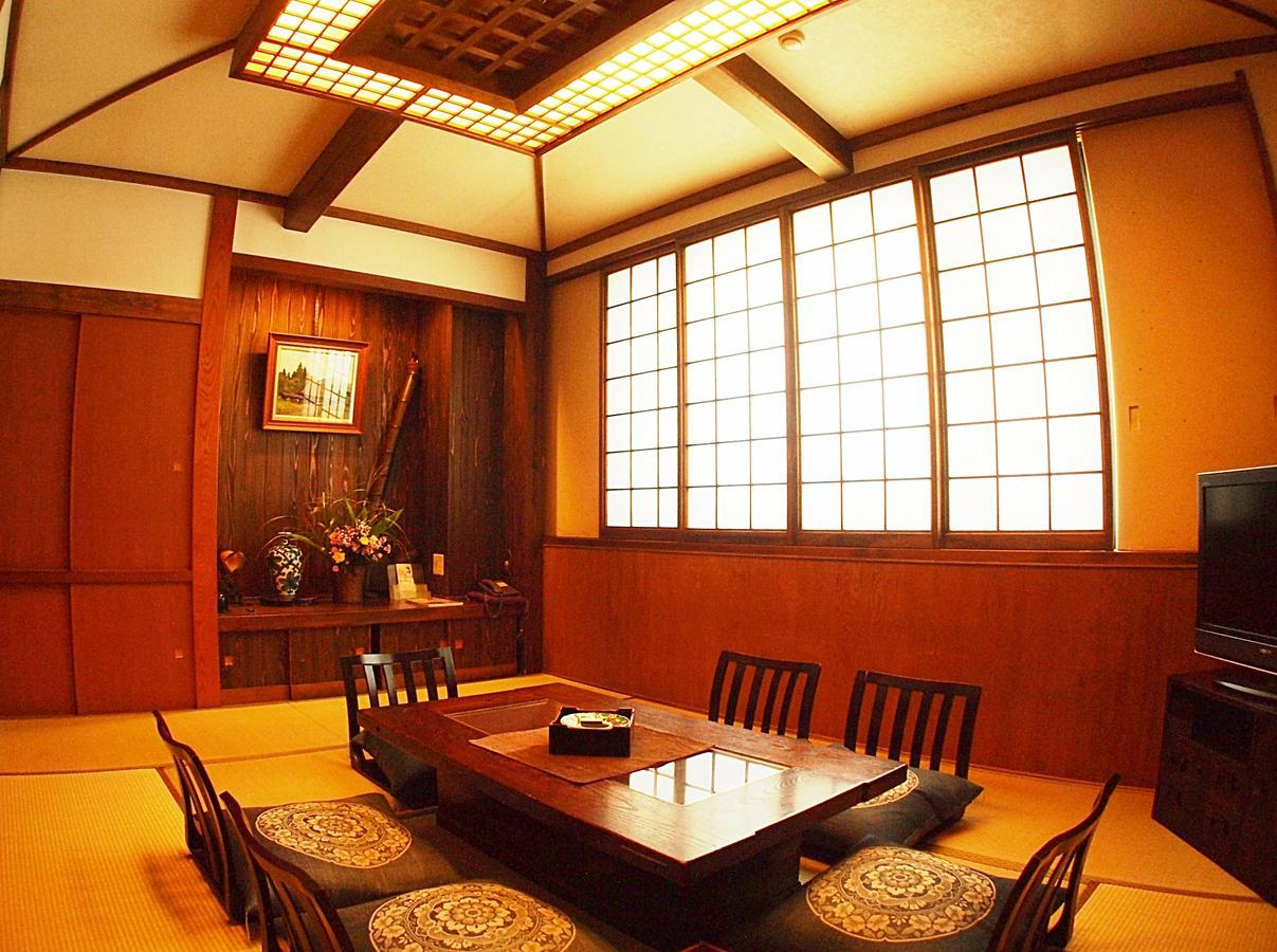 Chuo Hotel Chikuma Экстерьер фото